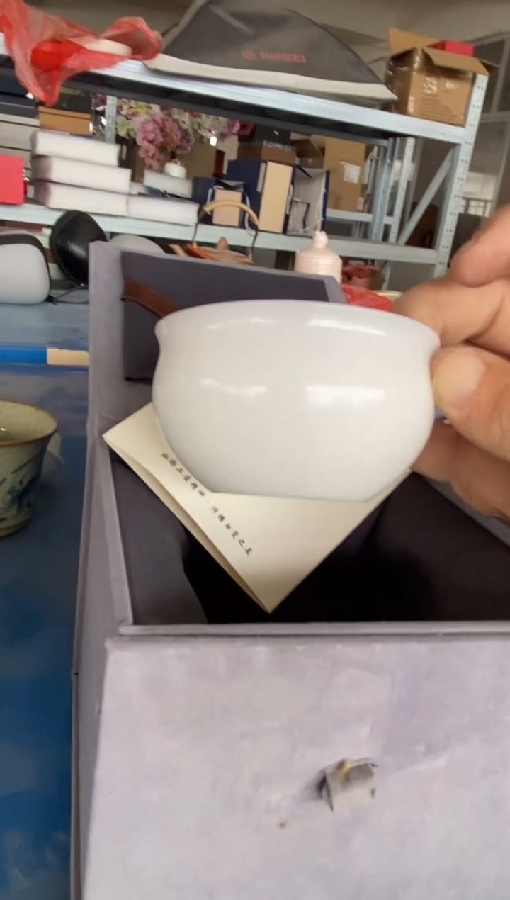 杯无运费险有瑕疵的摄影的产品有使用过的痕迹有点脏介意勿拍