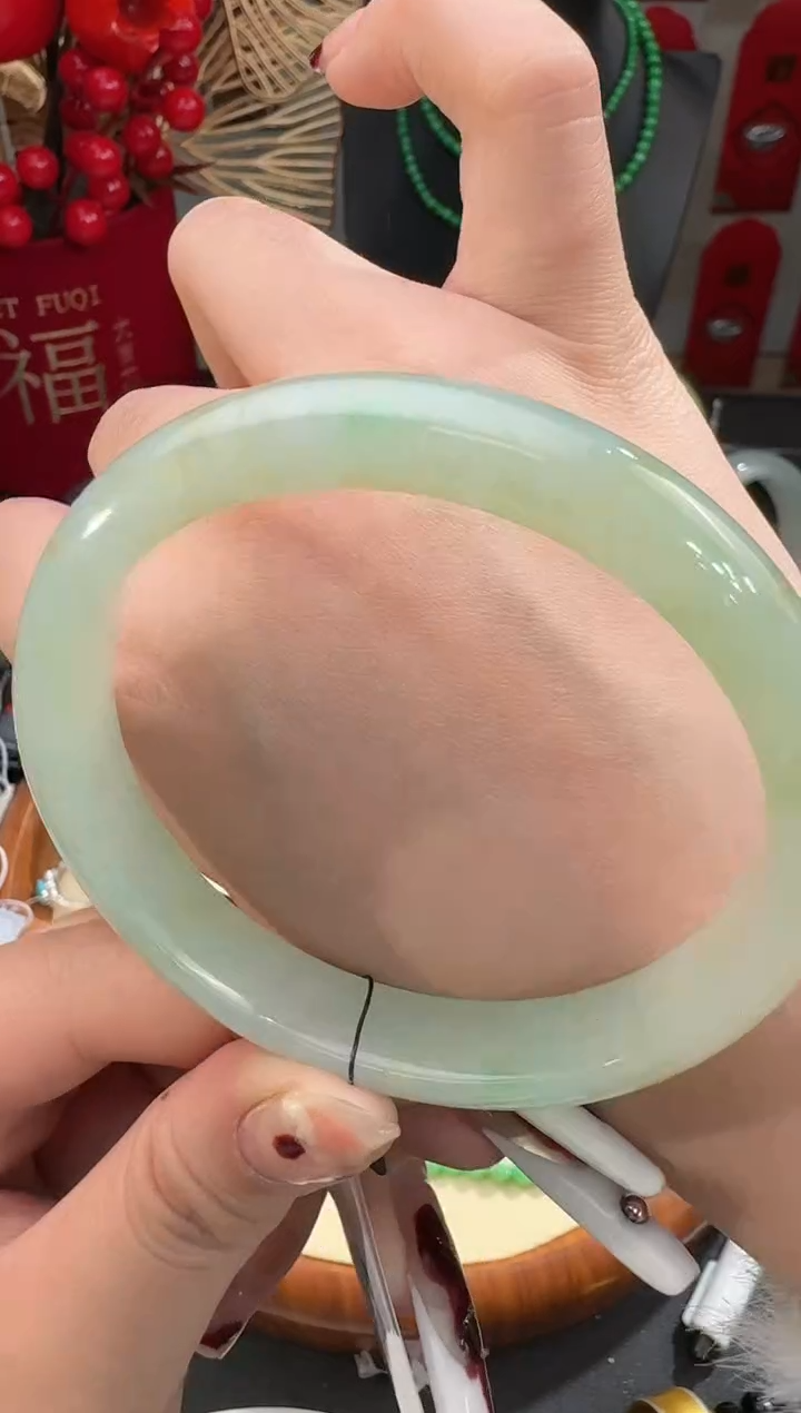 【闪购商品】翡翠手镯未镶嵌手镯