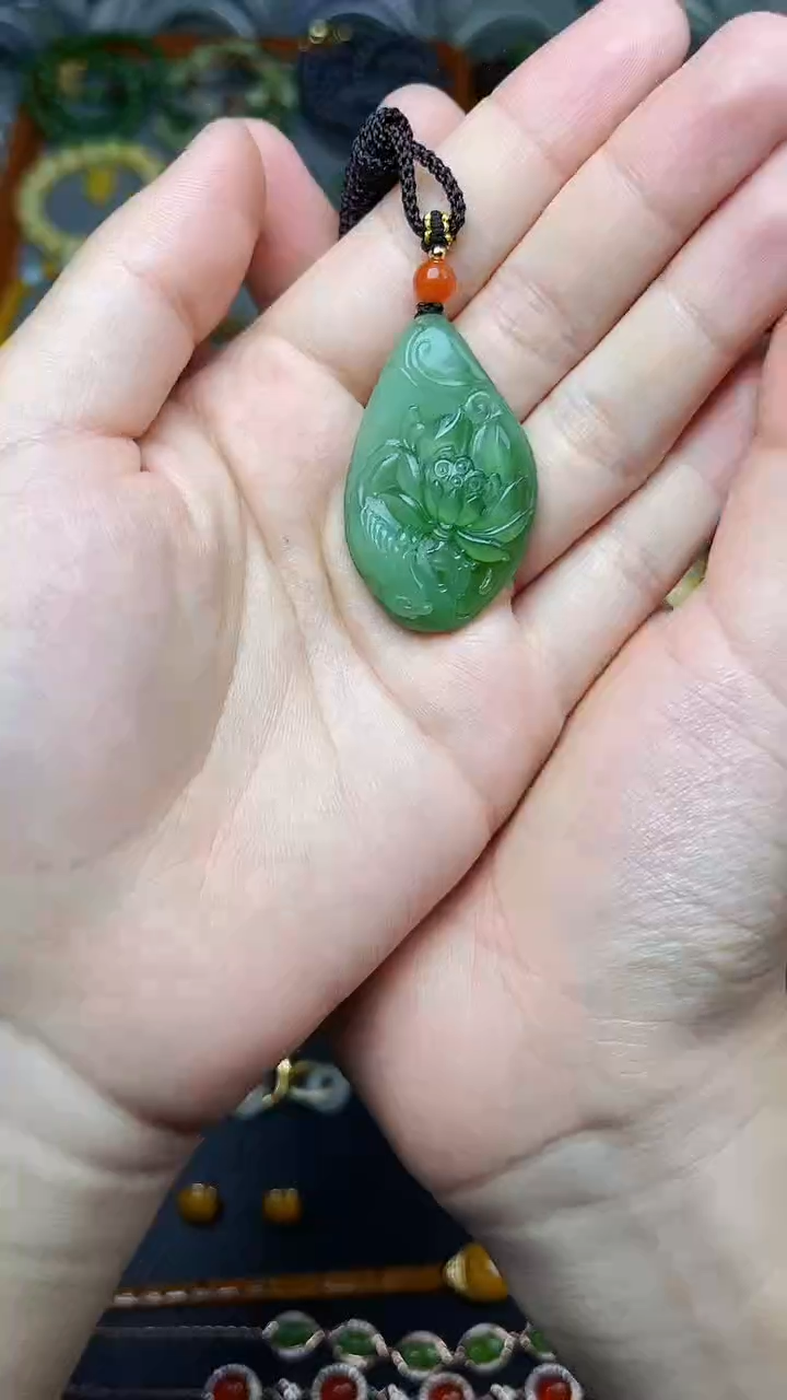 颈饰未镶嵌和田玉玉兰花 06