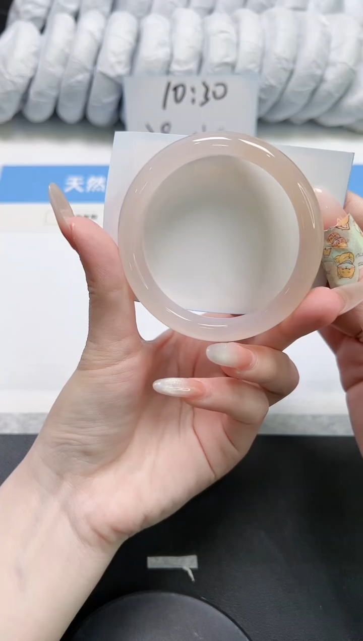 石英质玉未镶嵌手镯176-56.9草花