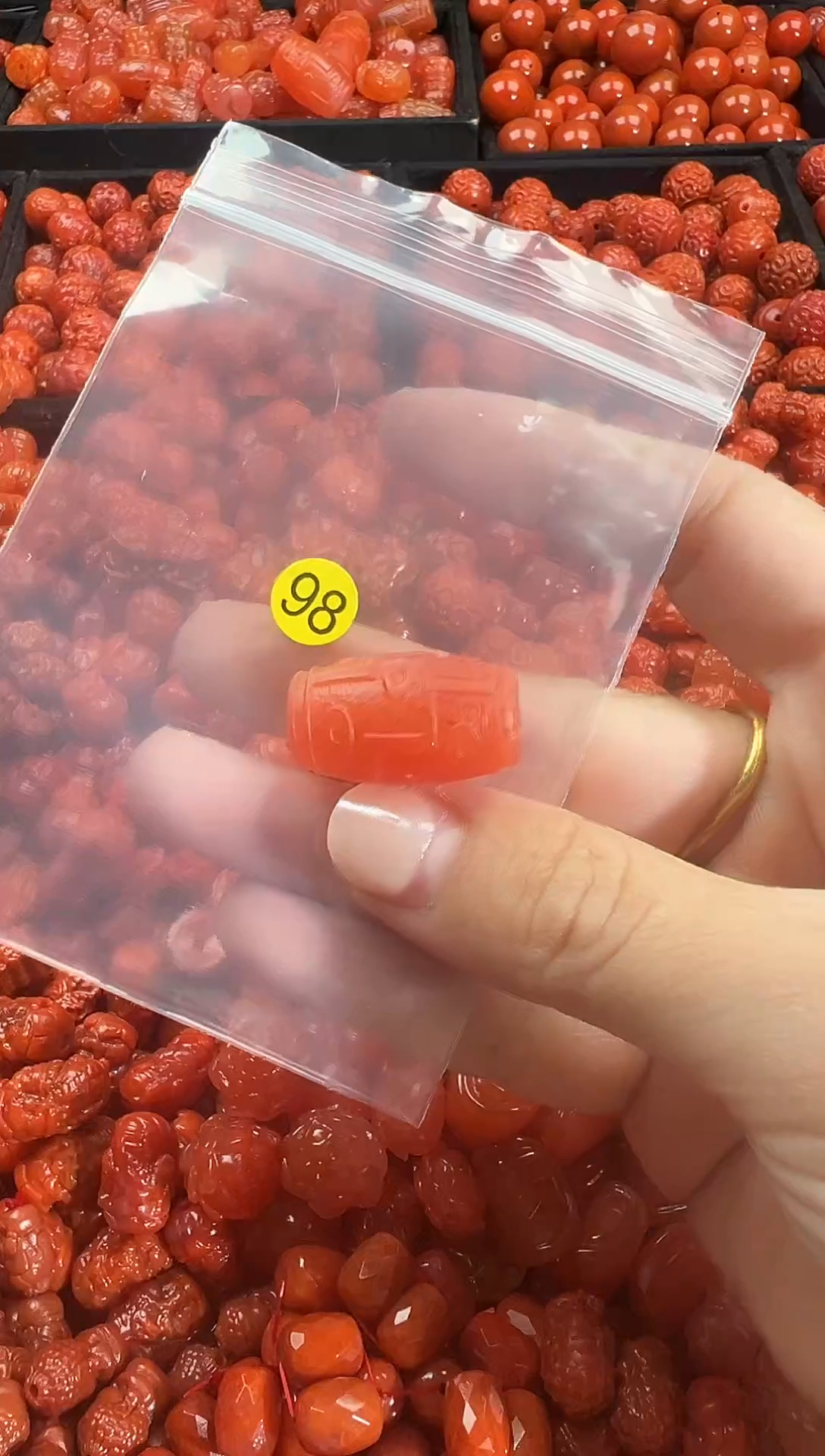 颈饰未镶嵌南红玛瑙1