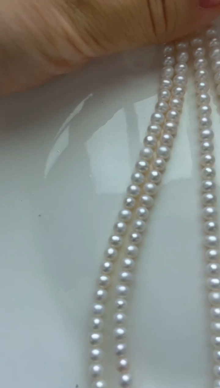 白系小米项链