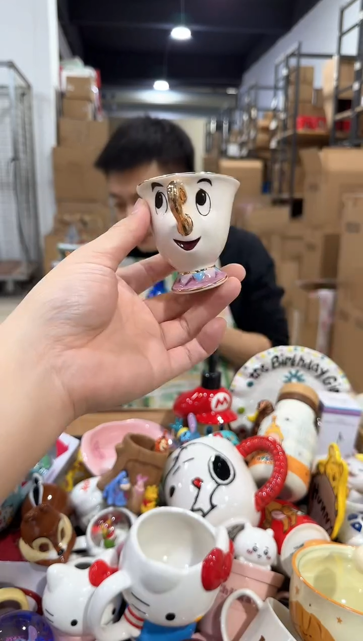 瓷片金边阿奇杯 