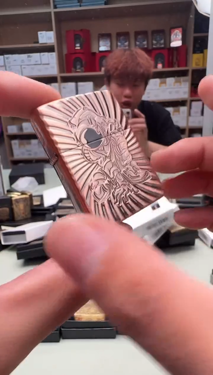Zippo打火机镀紫铜宇航员