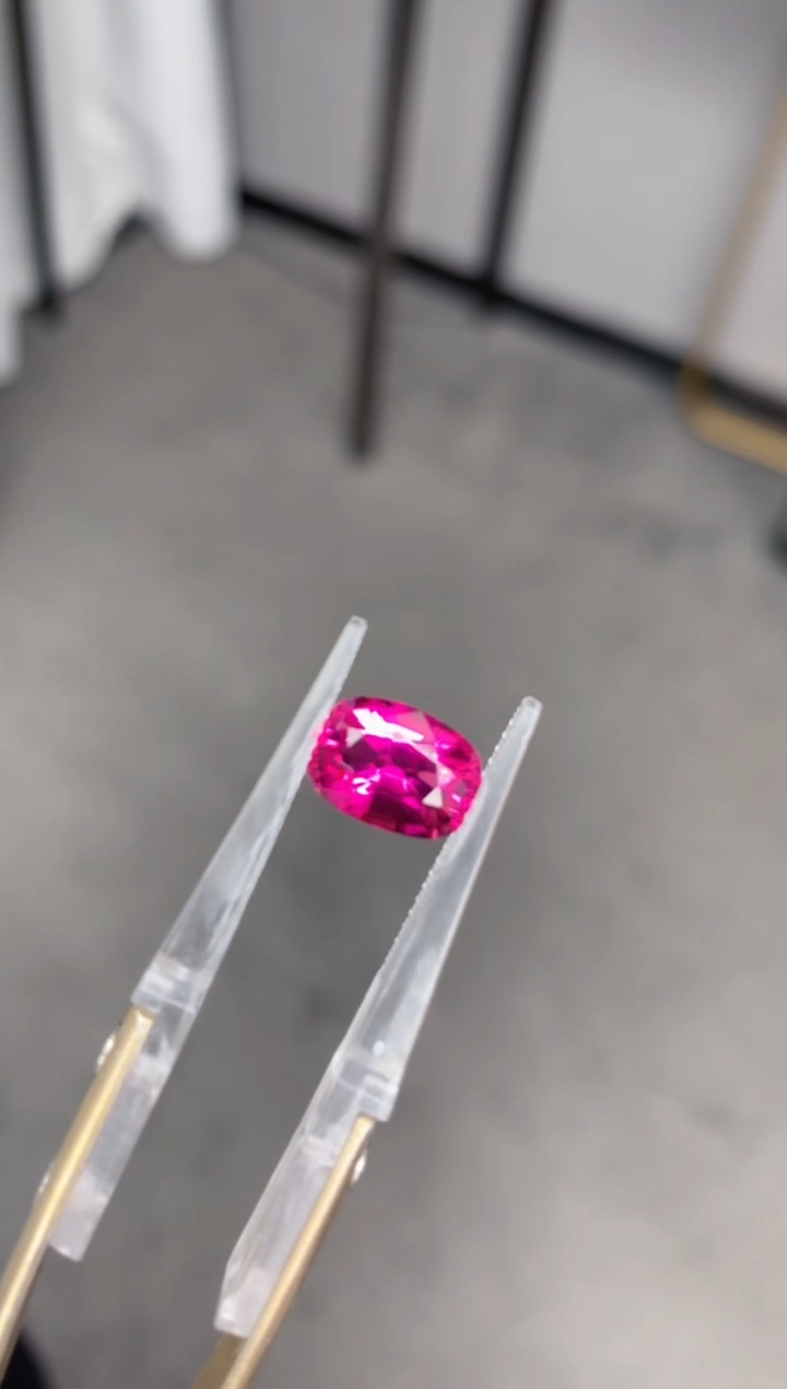 【闪购商品】碧玺裸石未镶嵌2.3ct  卢比来碧玺
