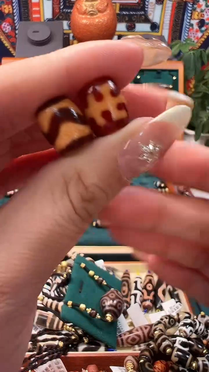 玛瑙/玉髓（覆膜）颈饰未镶嵌?*如36.（微瑕）