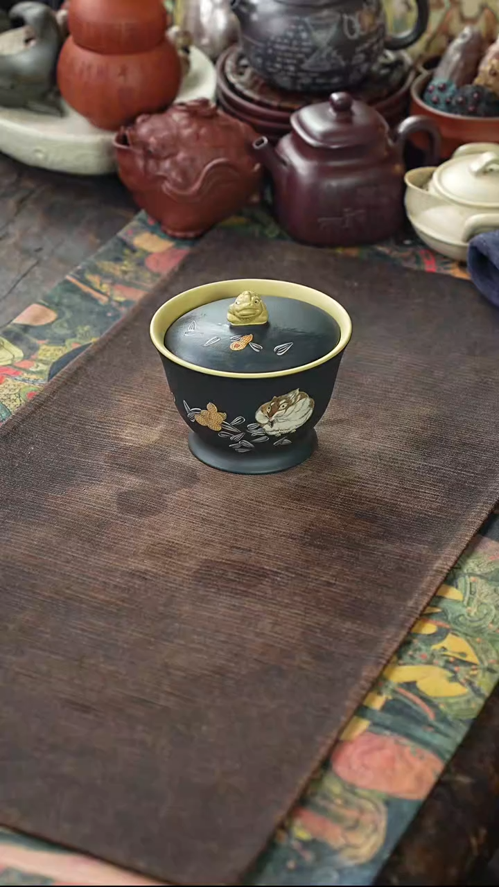 本山绿粉浆泥绘花生瓜子好事花生紫砂盖碗