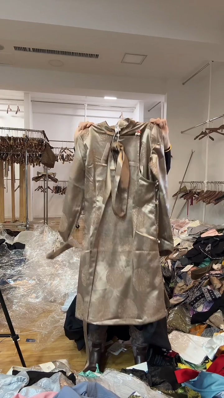 M110斤以里   裙子