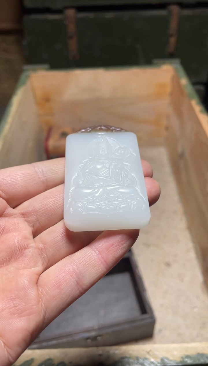 【闪购商品】俏色观音1件