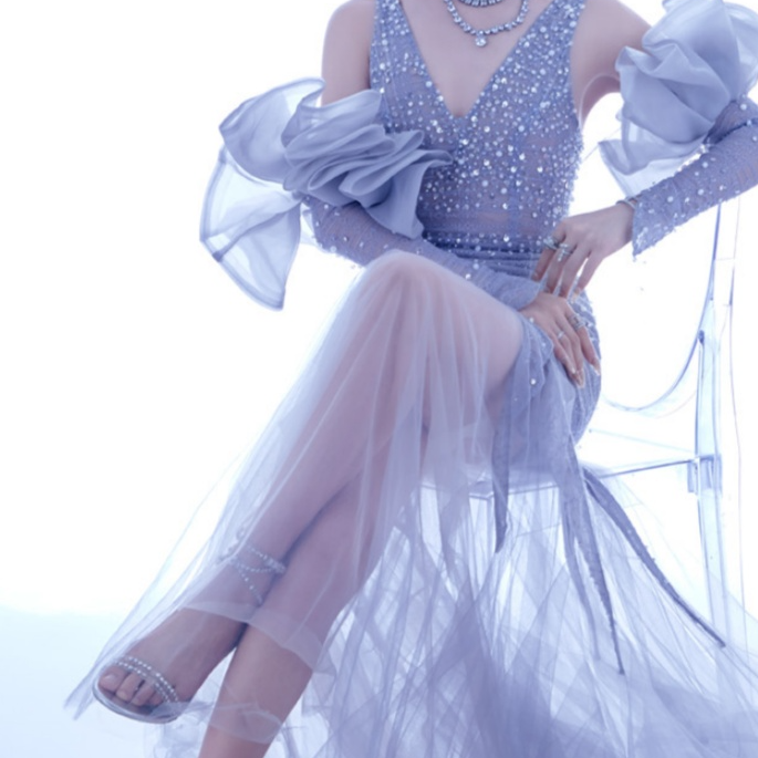 【高端定制】2025手新款字母实木跟欧货拖鞋