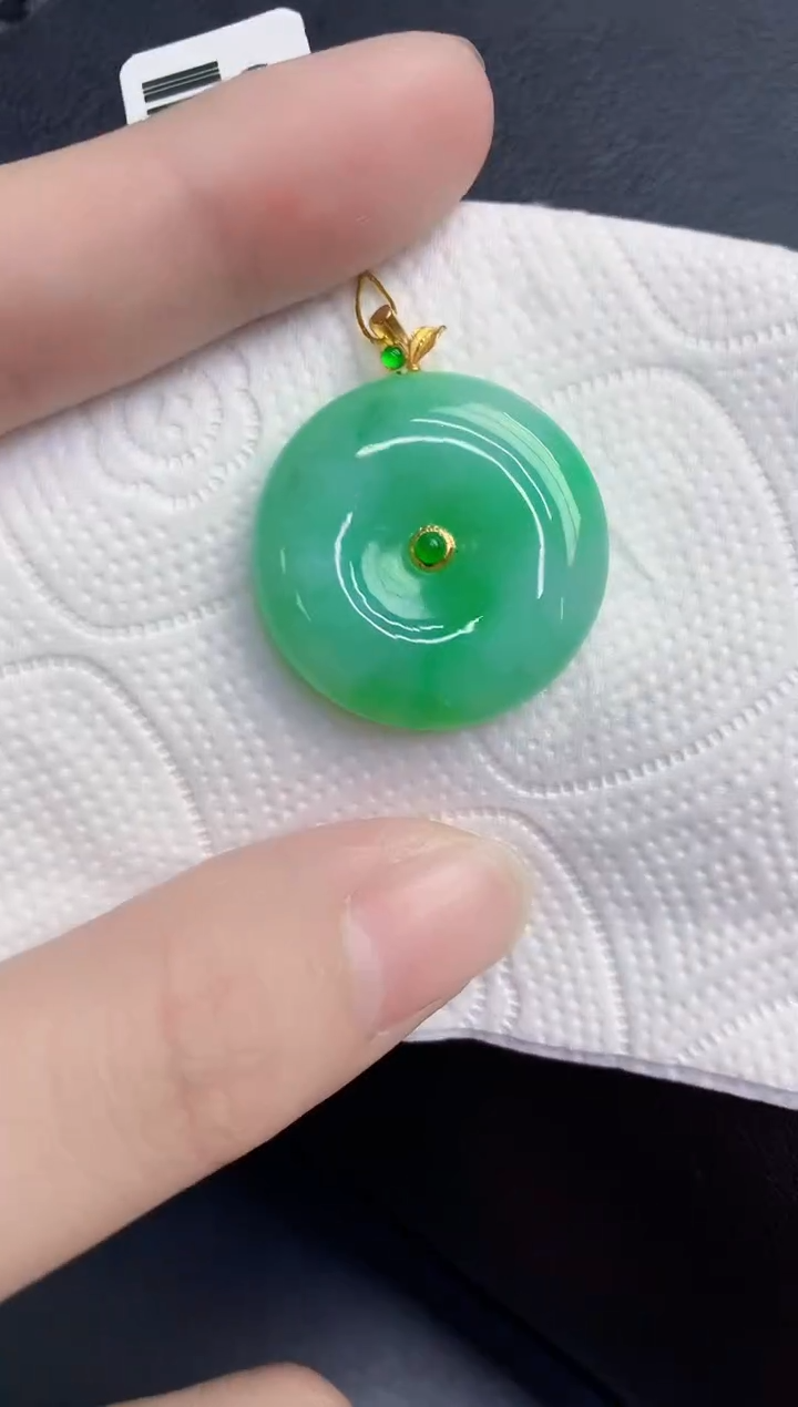 颈饰18K金镶嵌翡翠天然翡翠缅甸A货
