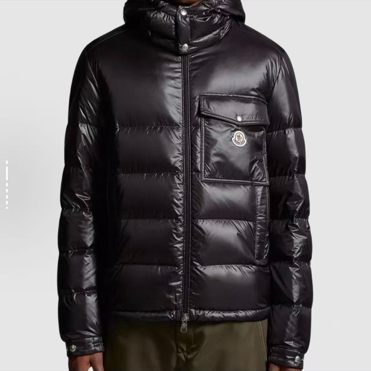 未使用 MONCLER 全新 Wollaston系列 王一博同款保暖短款羽绒服 