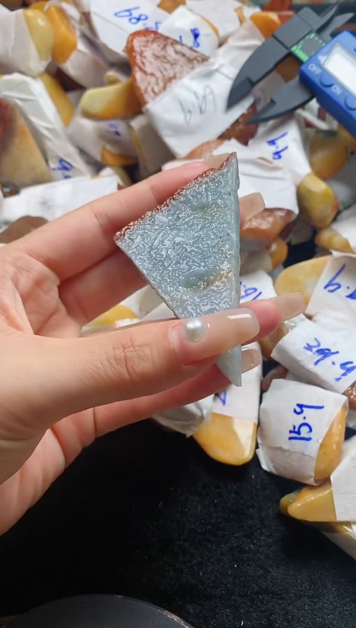 翡翠裸石翡翠挂件裸石