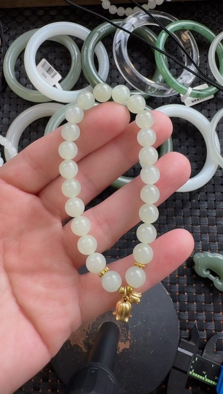 颈饰未镶嵌和田玉8mm晴水