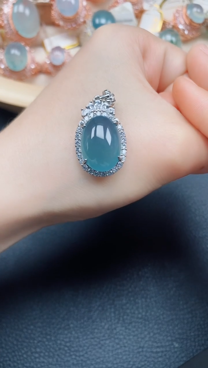 【闪购商品】翡翠吊坠(赠链)银S925镶嵌翡翠