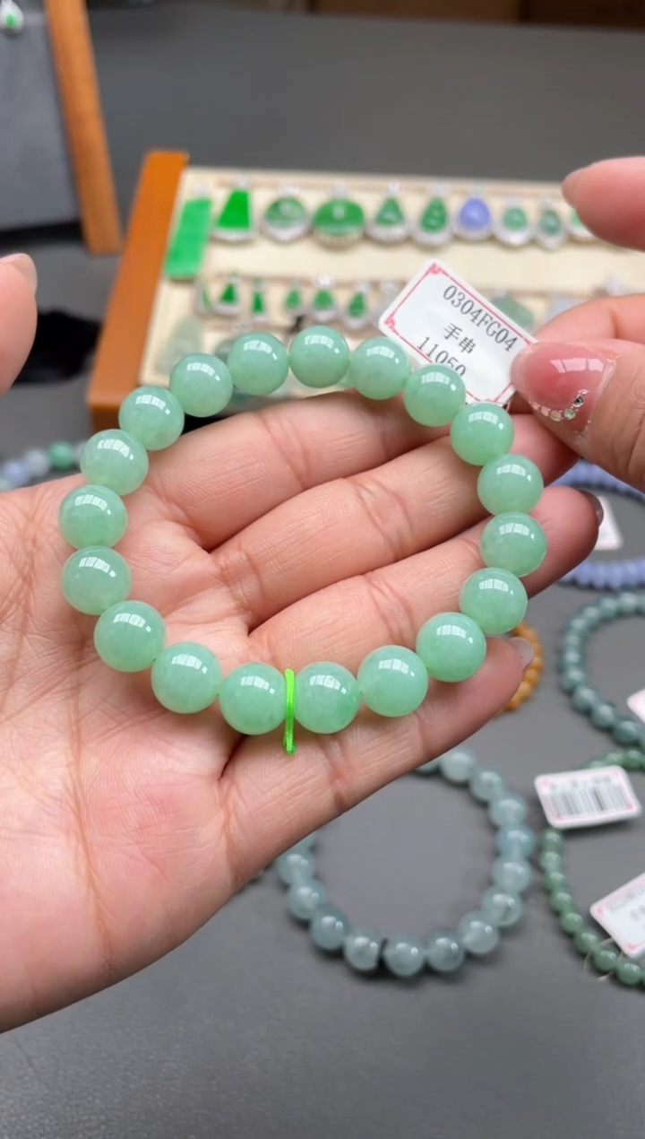 【闪购商品】翡翠手串未镶嵌0304FG04