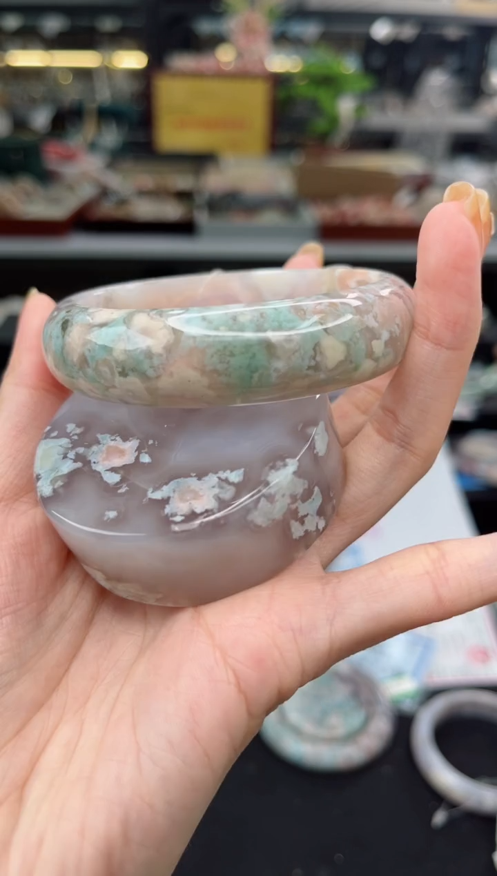【闪购商品】石英质玉手镯未镶嵌61圈口（赠品镯心）2S9858