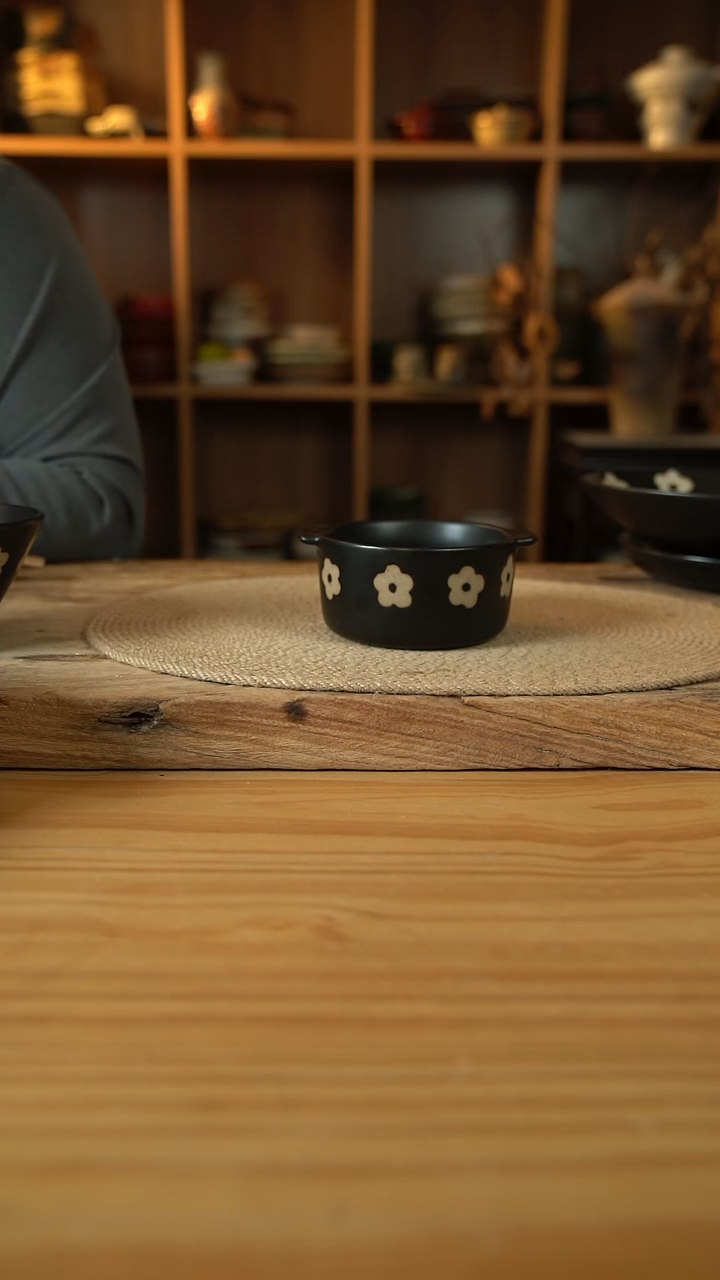 黑色雕刻小花花系列的双耳早餐碗1个