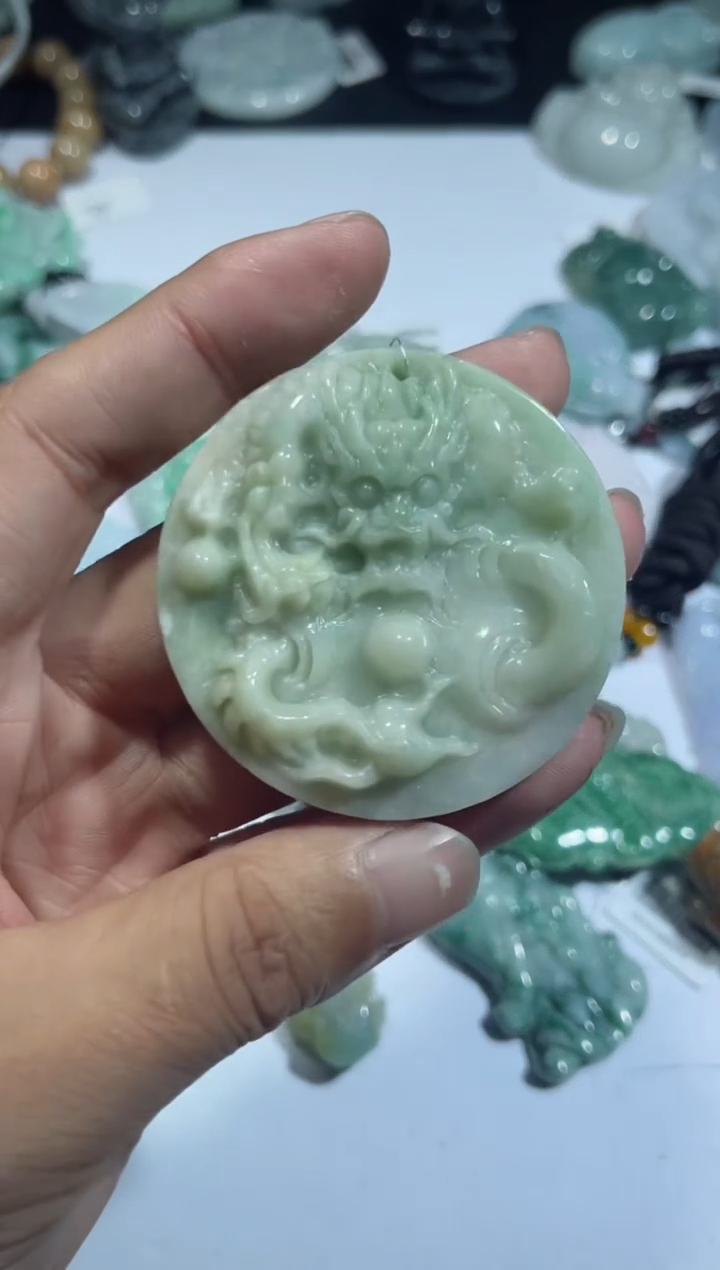 【闪购商品】翡翠颈饰未镶嵌00010568