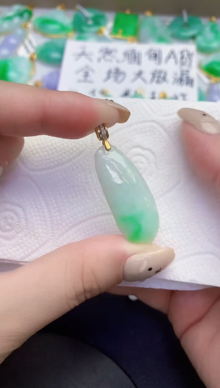 颈饰未镶嵌翡翠缅甸天然翡翠A货1