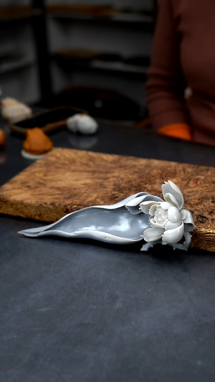 【闪购商品】易水砚荷花香插摆件