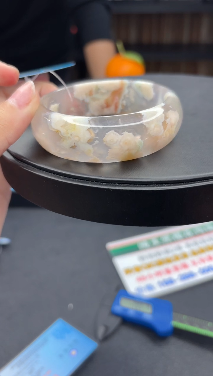 【闪购商品】石英质玉手镯未镶嵌291（58圈）