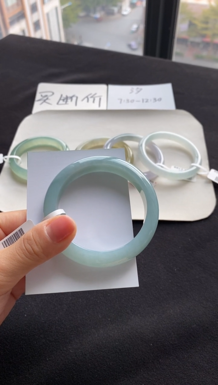【闪购商品】翡翠手镯未镶嵌54正圈--不退不换