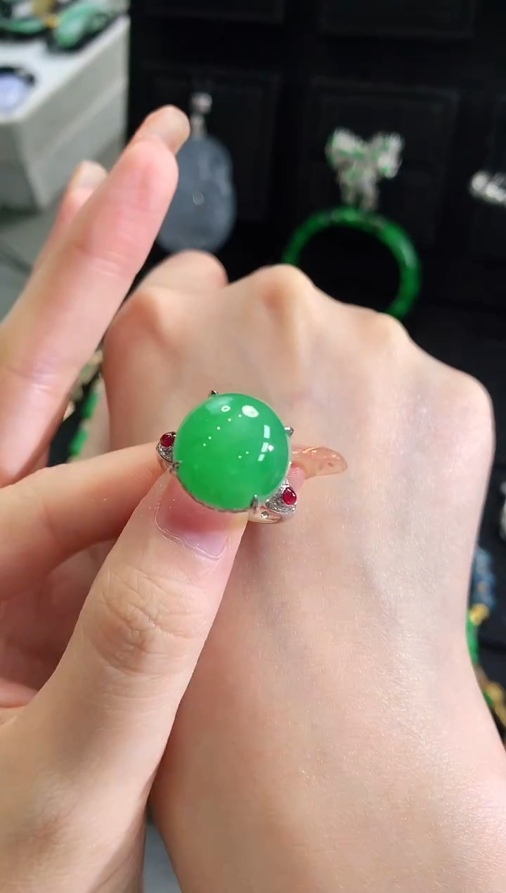 【闪购商品】翡翠戒指18K金镶嵌手饰