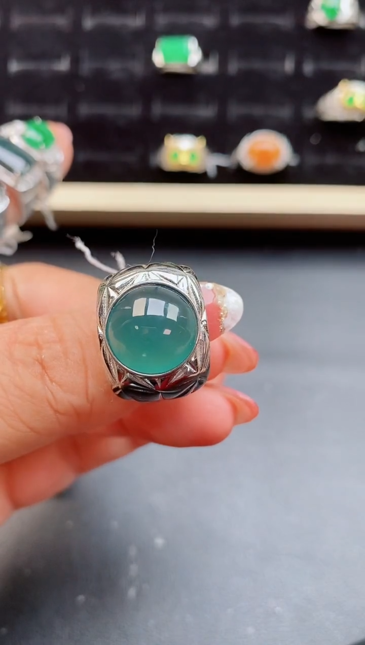 【闪购商品】翡翠戒指银S925镶嵌8500