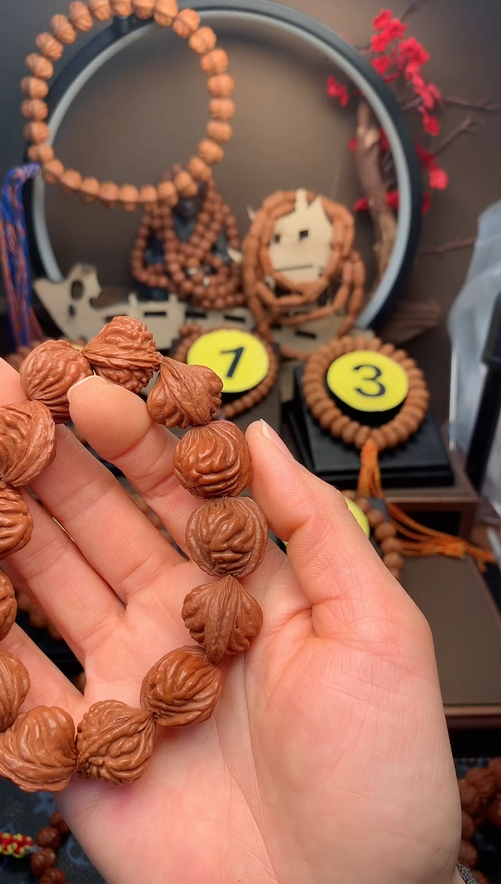 【闪购商品】桃核手串野生红魔19