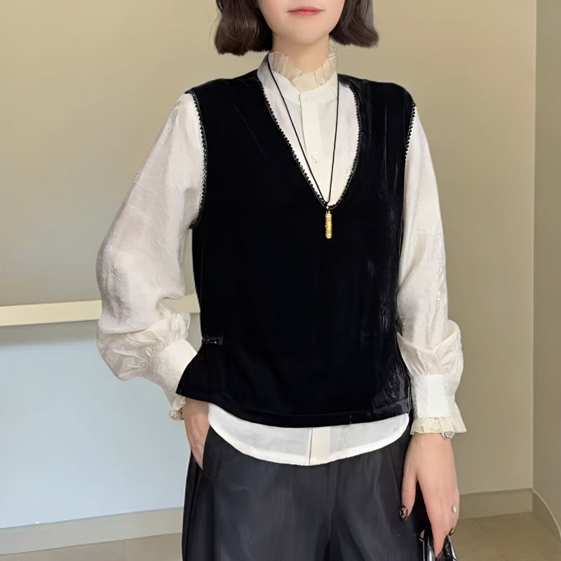 金丝绒订珠盘扣V领女士马甲新款秋装宽松时尚百搭气质上衣2625