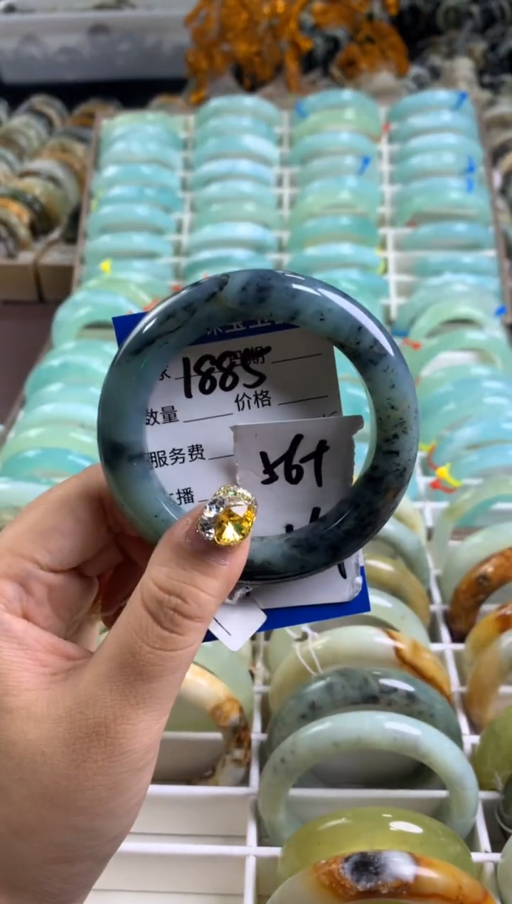 【闪购商品】蛇纹石玉手镯未镶嵌1885