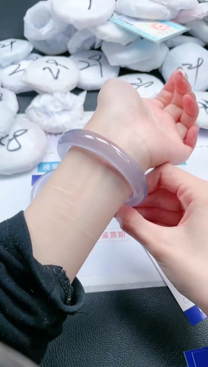 【闪购商品】石英质玉手镯未镶嵌 24J54-60