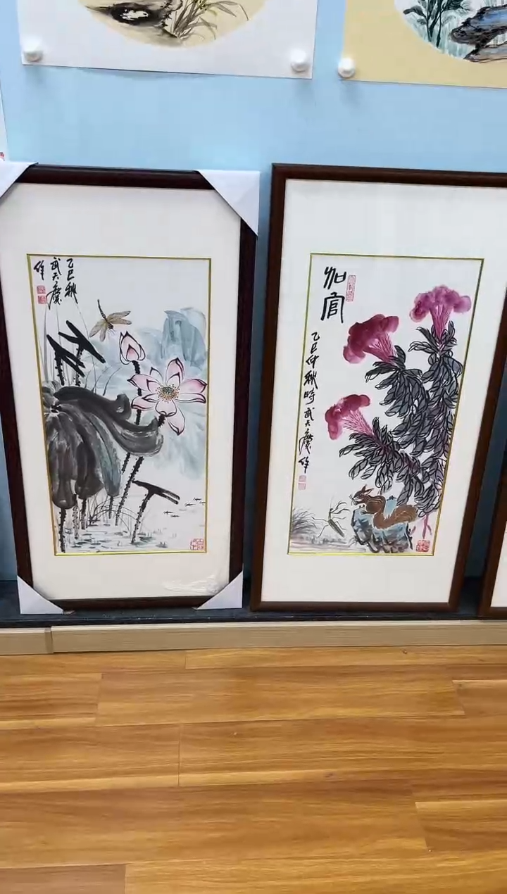 国画武天庆老师荷花和鸡冠花带实木框