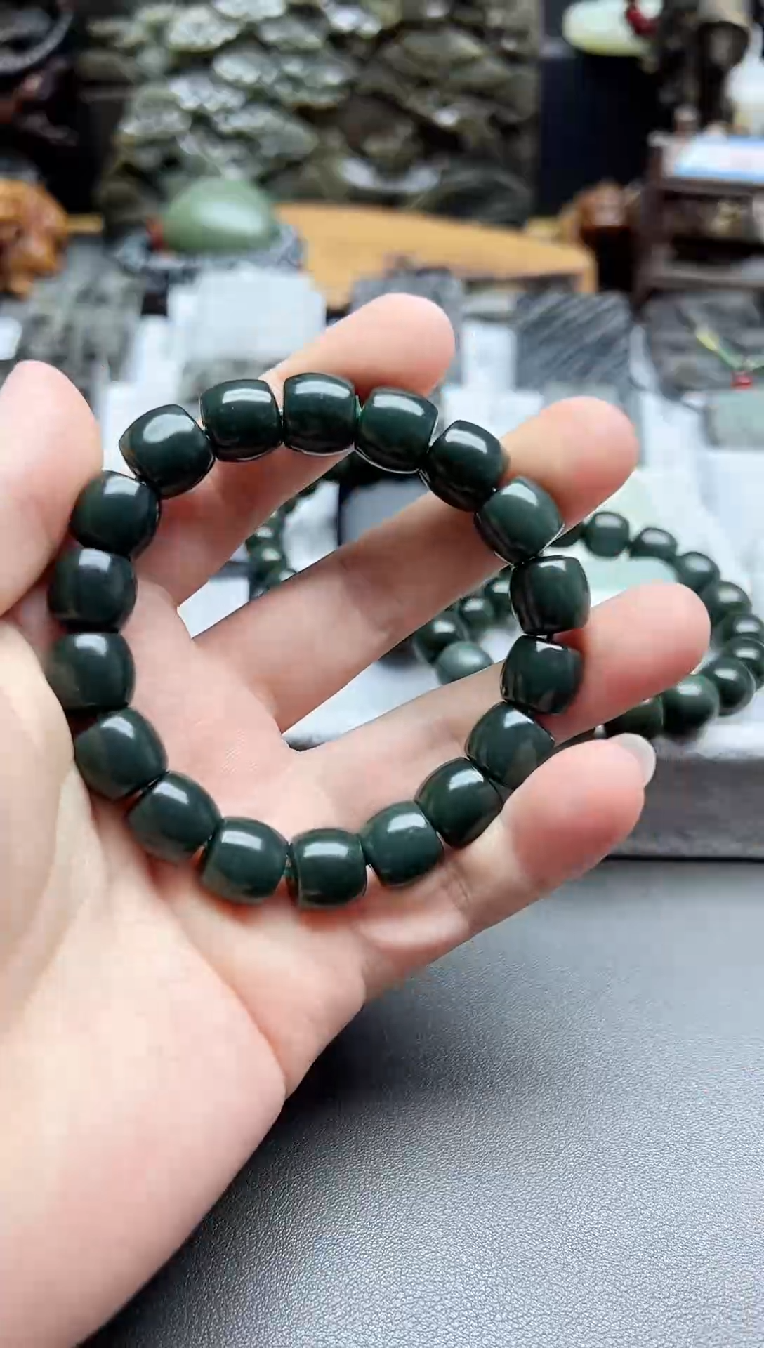 未镶嵌手链和田玉卡12直切沙枣青手串