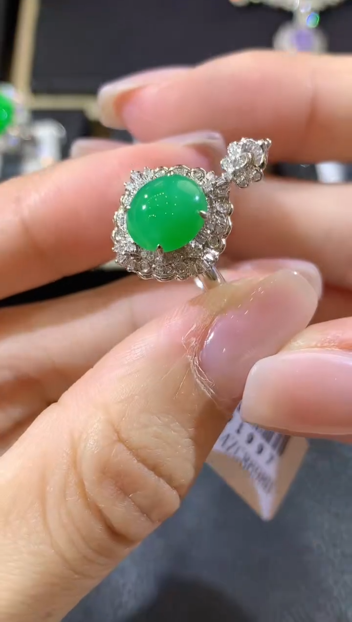 【闪购商品】翡翠18K金镶嵌戒指W66 翡翠