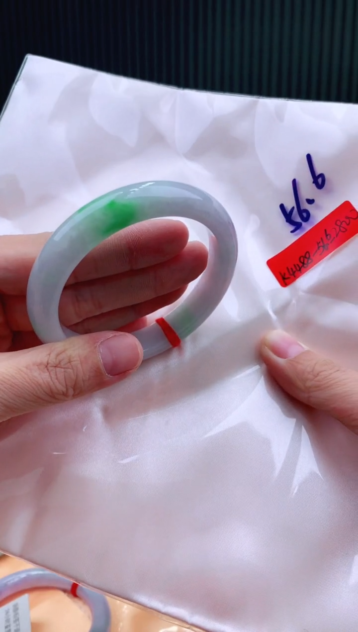 未镶嵌手镯翡翠56+