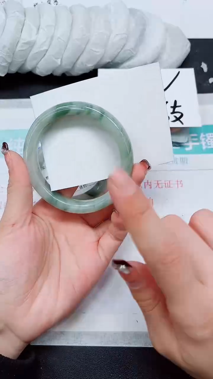 【闪购商品】石英质玉手镯未镶嵌A80-62/63