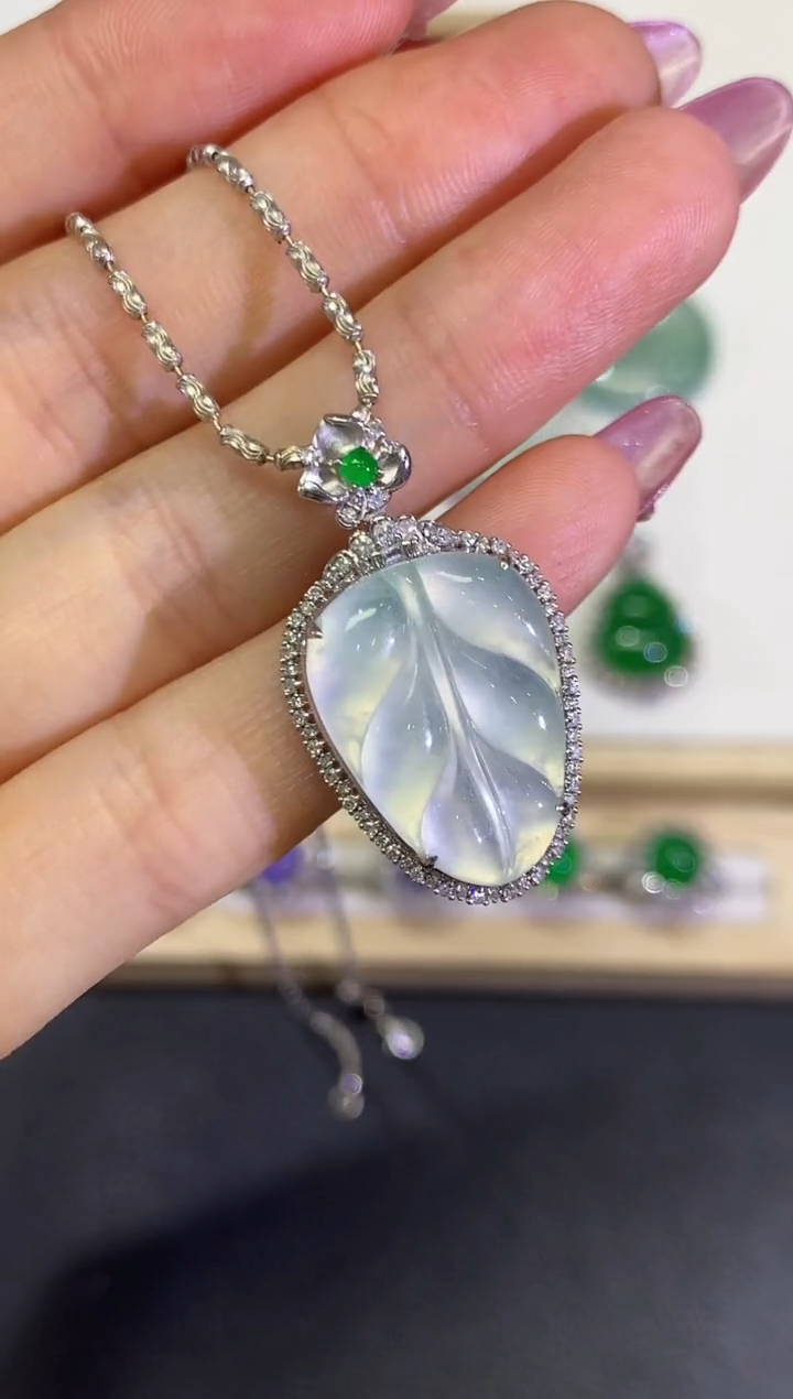 【闪购商品】翡翠颈饰18K金镶嵌团购20