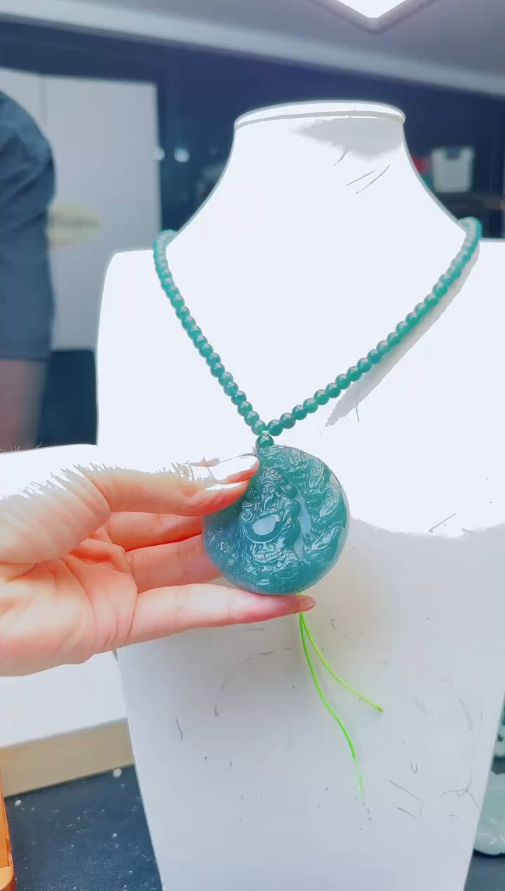 颈饰未镶嵌翡翠多样性发其中一