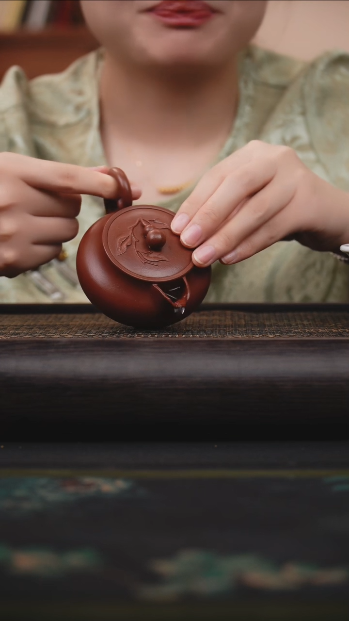 茶壶紫砂红清水 壶浚如意