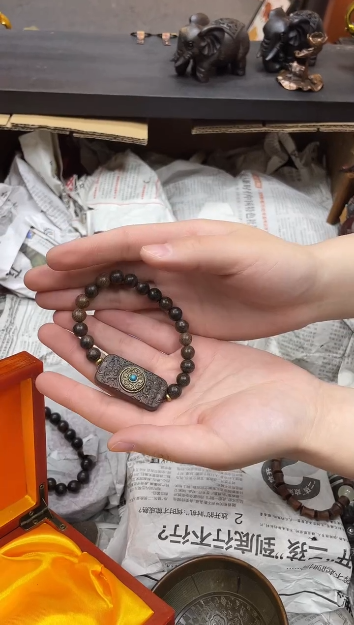 【闪购商品】大叶紫檀（黑酸枝木类） 