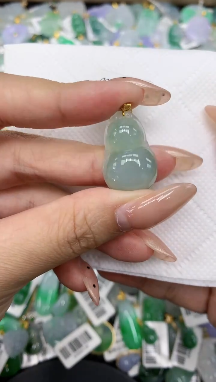 颈饰18K金镶嵌翡翠a货百元一下同包裹多件发出的只收取一单运费