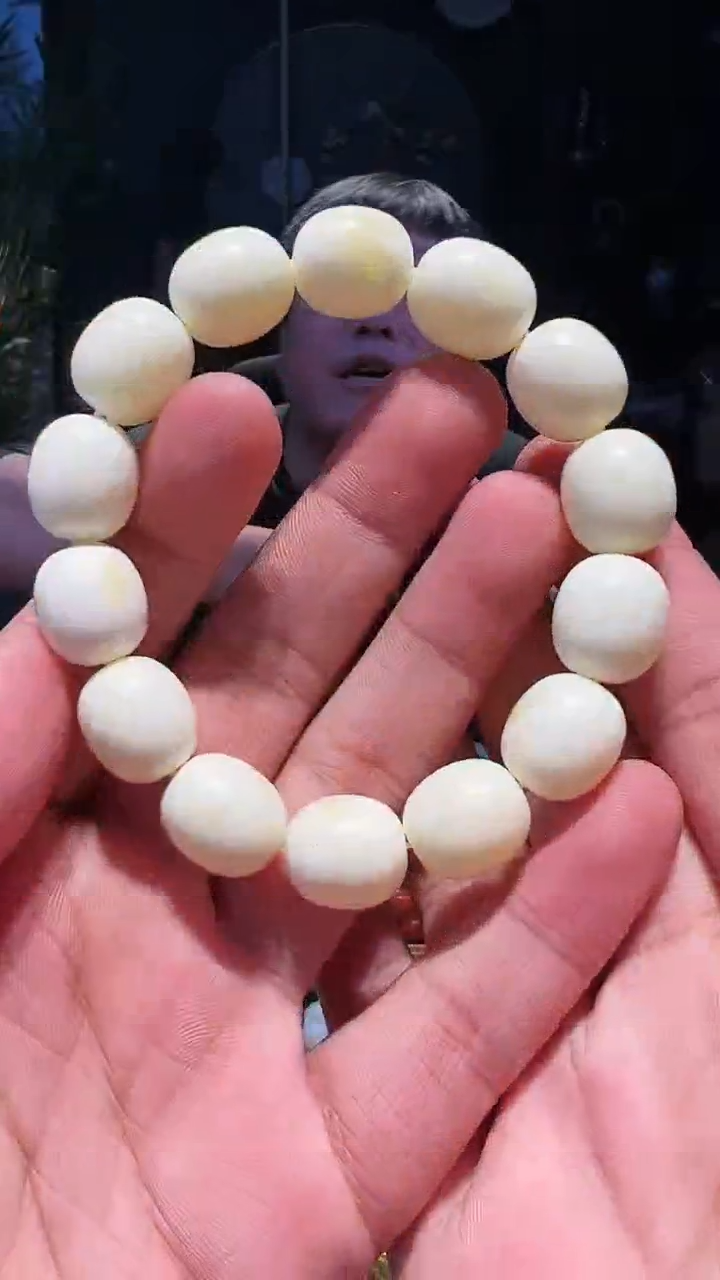 【闪购商品】蜜蜡手串未镶嵌13左右枣珠