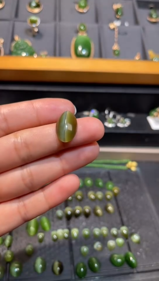 【闪购商品】和田玉碧玉猫眼裸石未镶嵌多样性发一