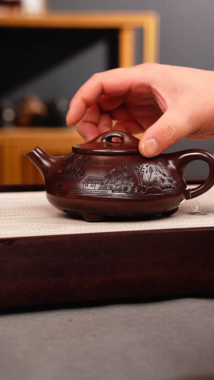 茶壶紫砂石红 景舟石瓢 观山