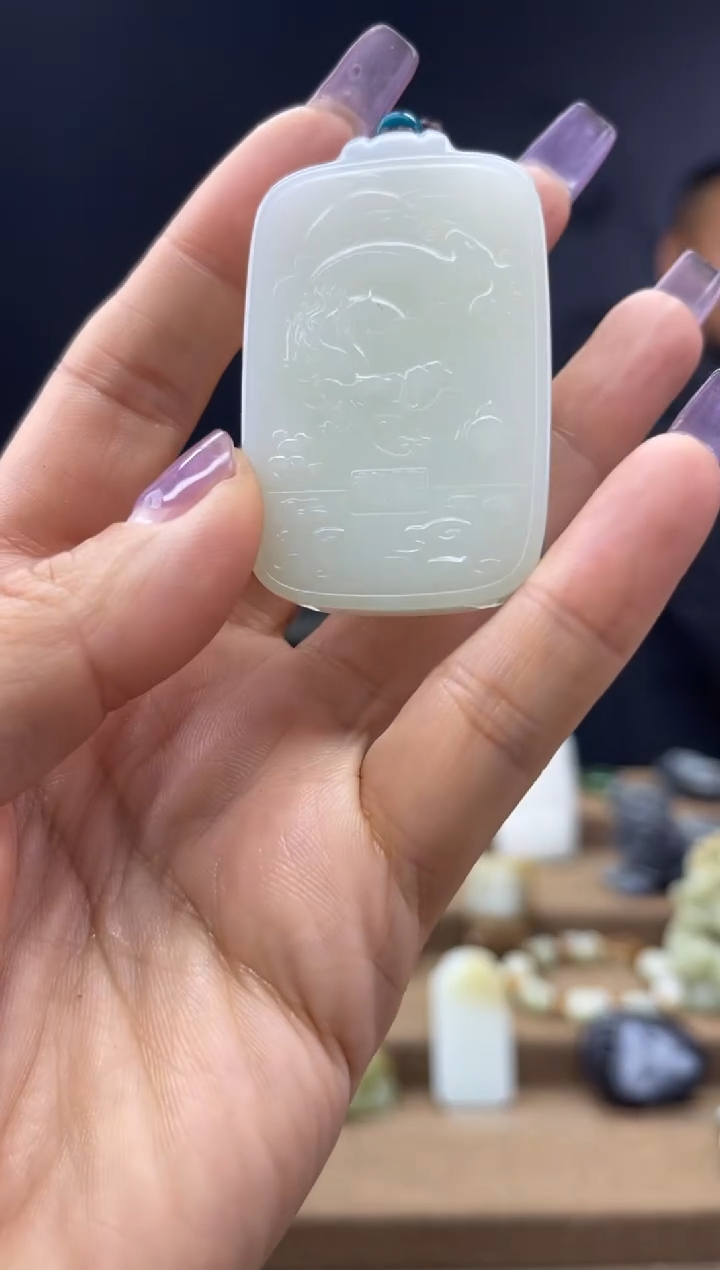 颈饰未镶嵌和田玉1