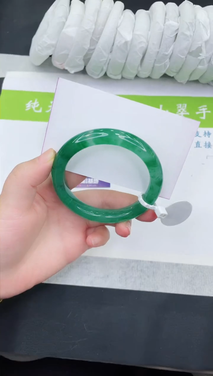 【闪购商品】石英质玉手镯未镶嵌FZC236-60+