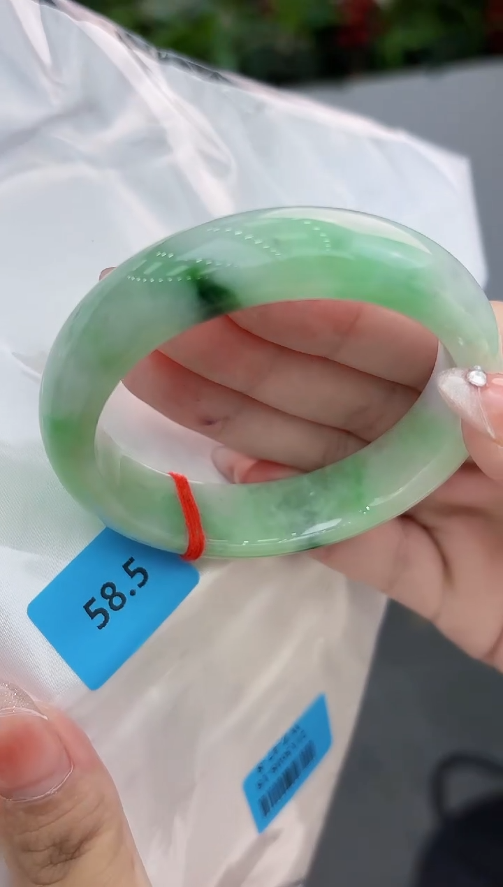 【闪购商品】翡翠手镯未镶嵌翡翠手镯