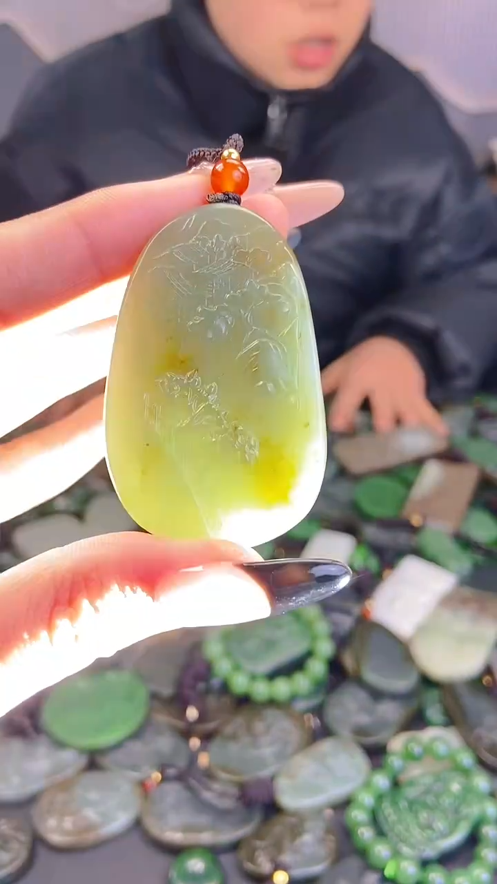 颈饰未镶嵌和田玉1